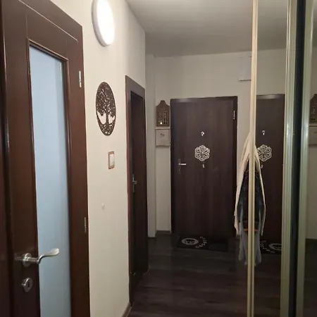 3 Izbovy Marina Appartamento